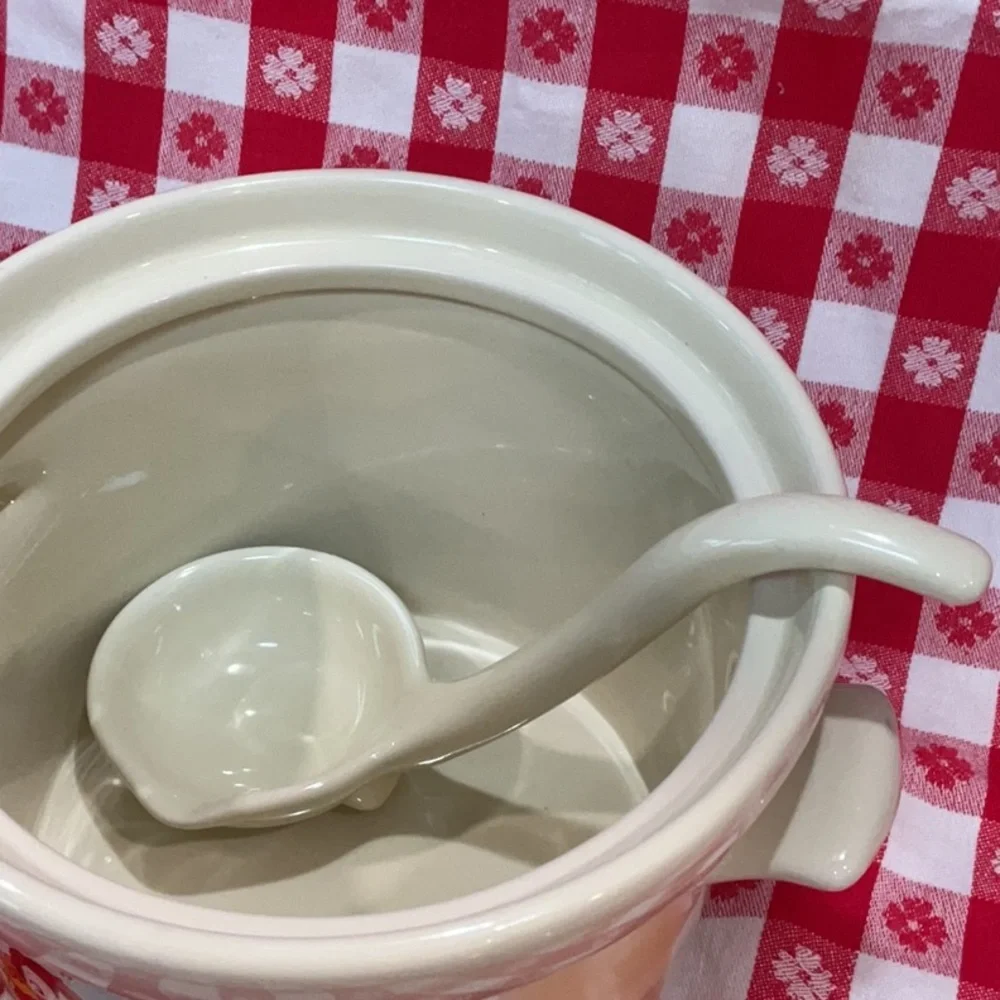 Campbell’s Kids soup tureen 1998